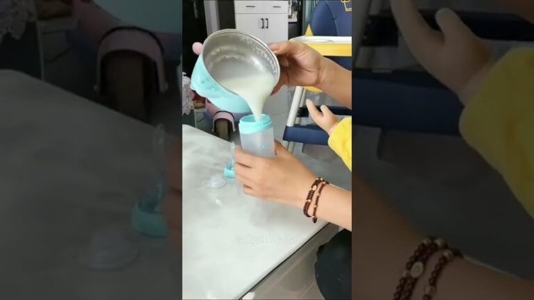 🥰 これは便利・スプーン付き哺乳瓶・クールガジェットスマート家電キッチン用品便利グッズ新ガジェット