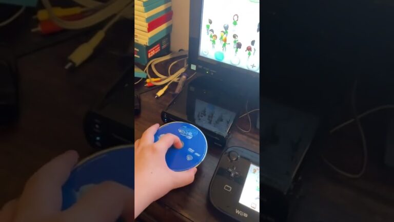 What happens if you put a dvd in a Wii U